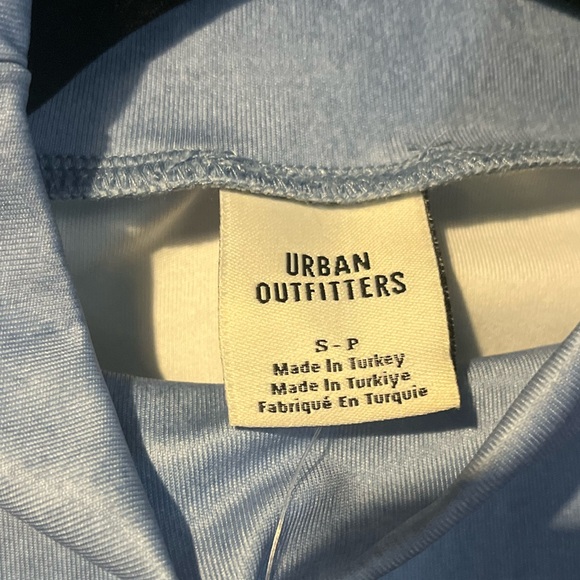 NWT Urban Outfitters Flower Crop Top - Picture 2 of 4